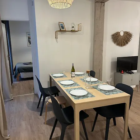 Le Patio : Appartement Chic 3 Chambres Au Coeur De Pau Extérieur photo